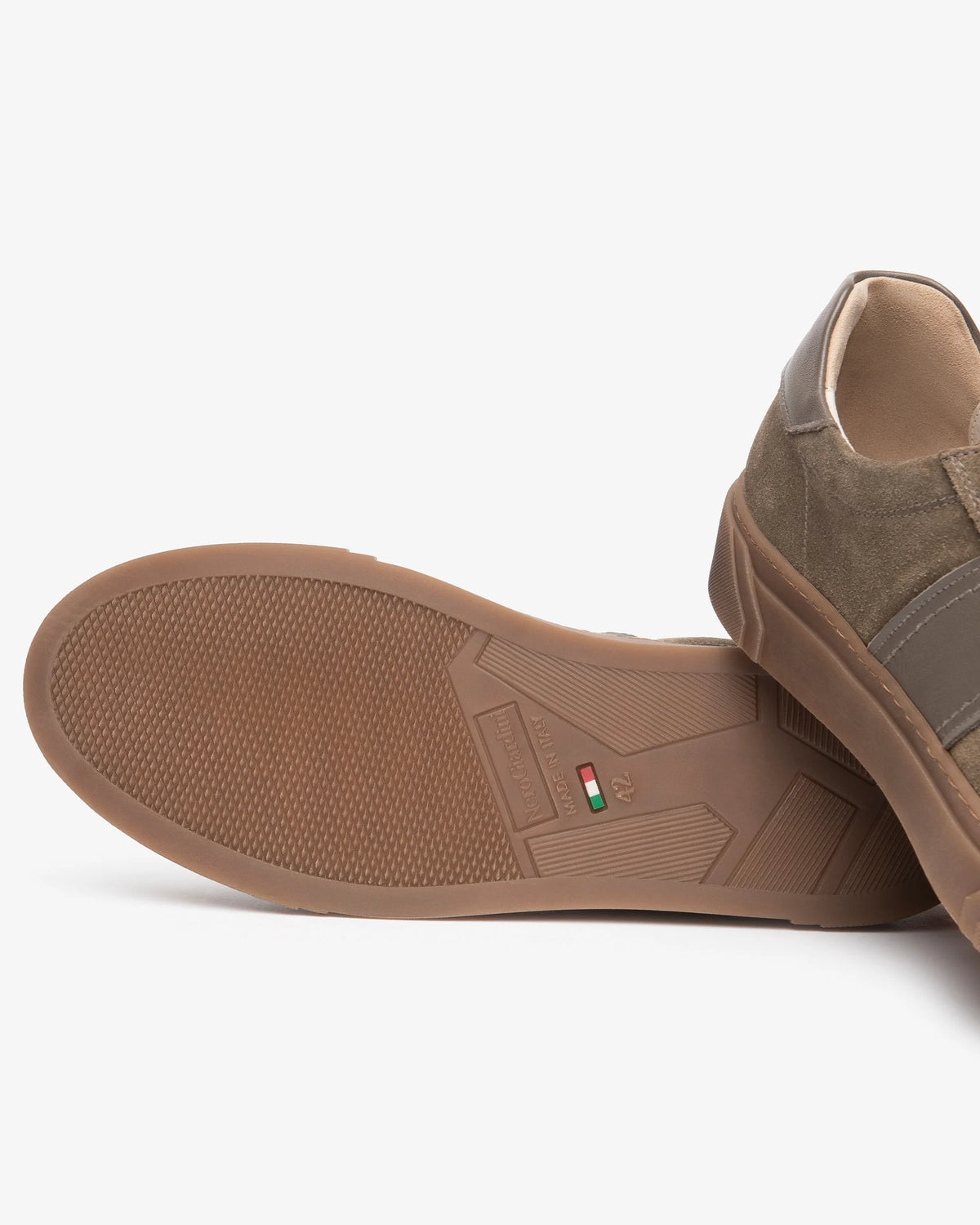 Sneaker in camoscio e pelle I601360U fango