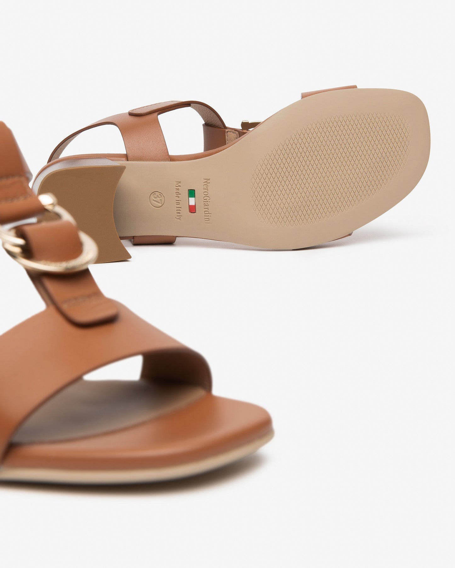 Sandali in pelle Cognac E615870D T.5,5cm
