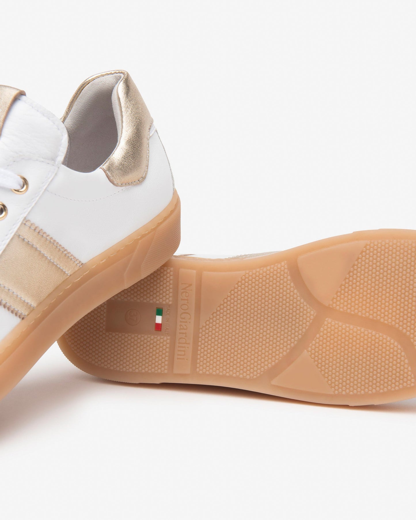 Sneakers in pelle bianca E513006D