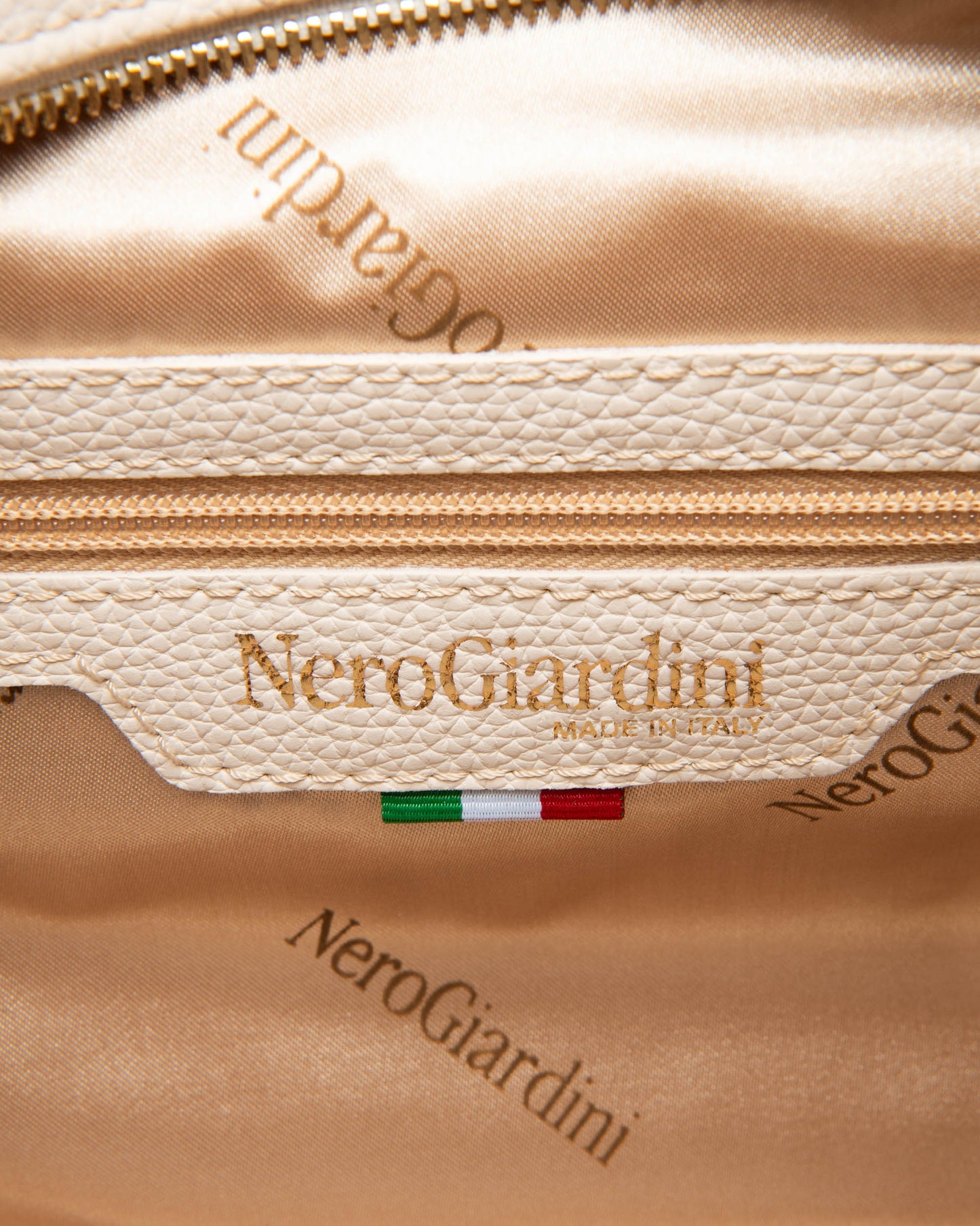 Borsa a spalla E644200D latte