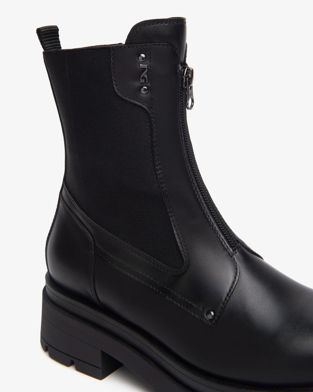 Stivaletti zip centrale I514780D Nero