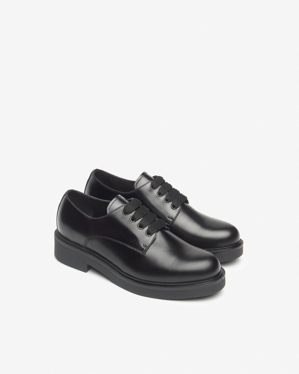 Derby abrasivato nero