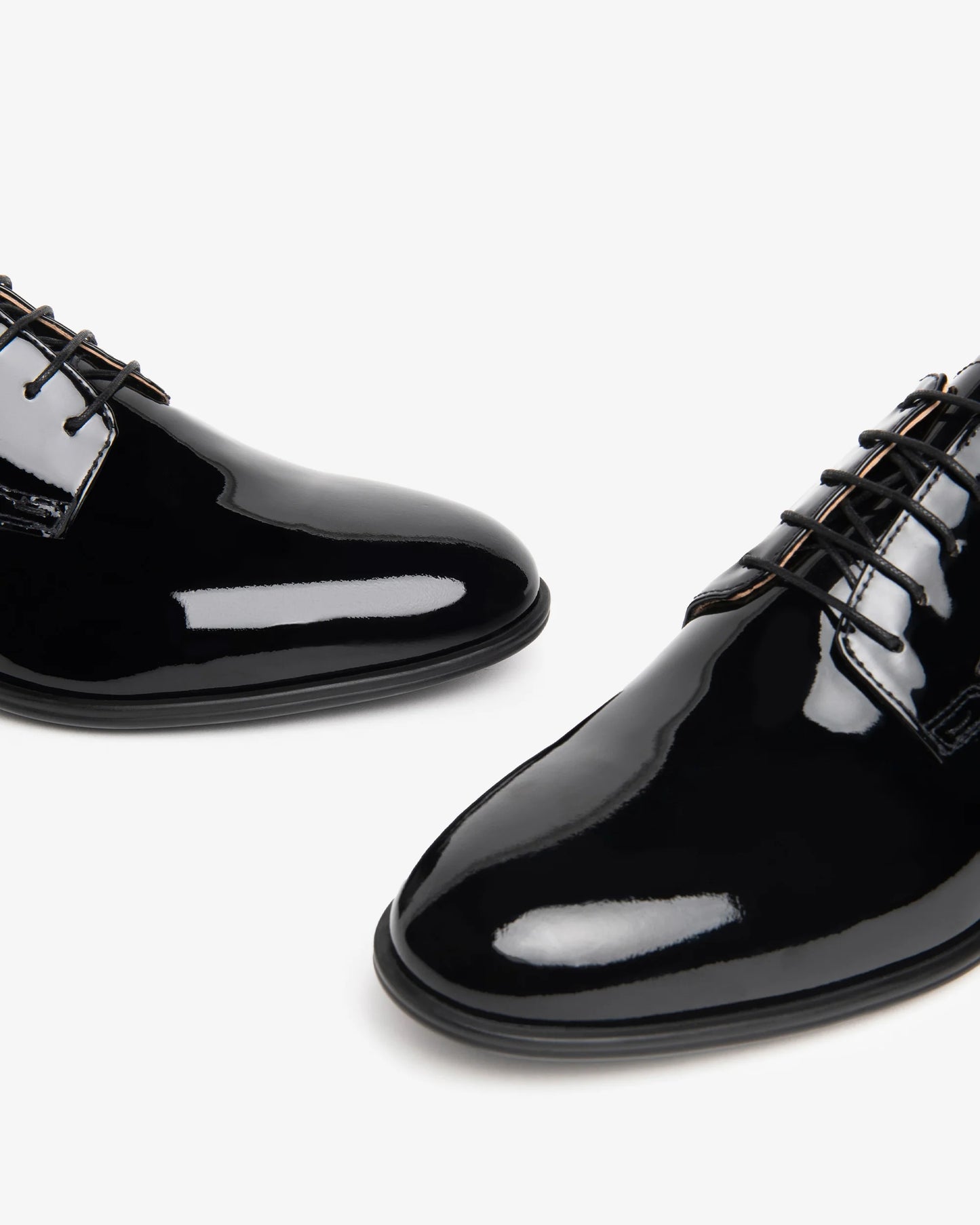 Scarpa stringata in vernice E400121UE nera