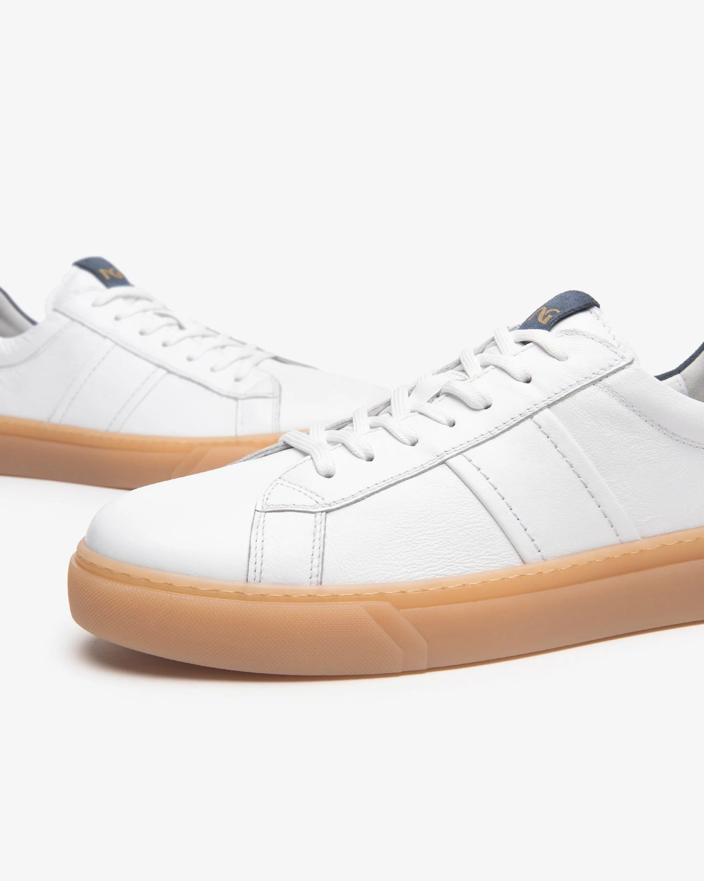 Sneaker in pelle E500695U Bianco