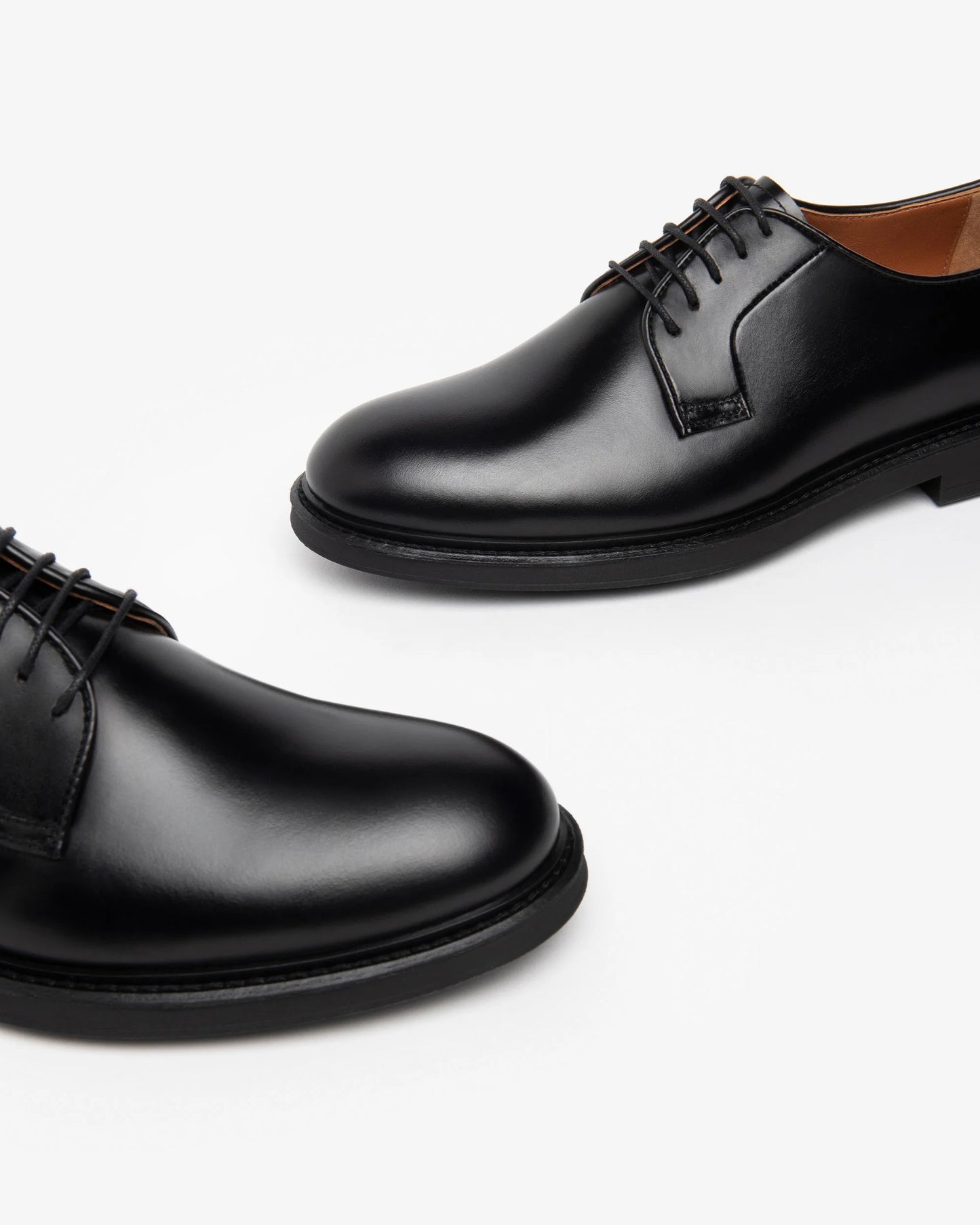 Derby liscio brillante E500601U Nero