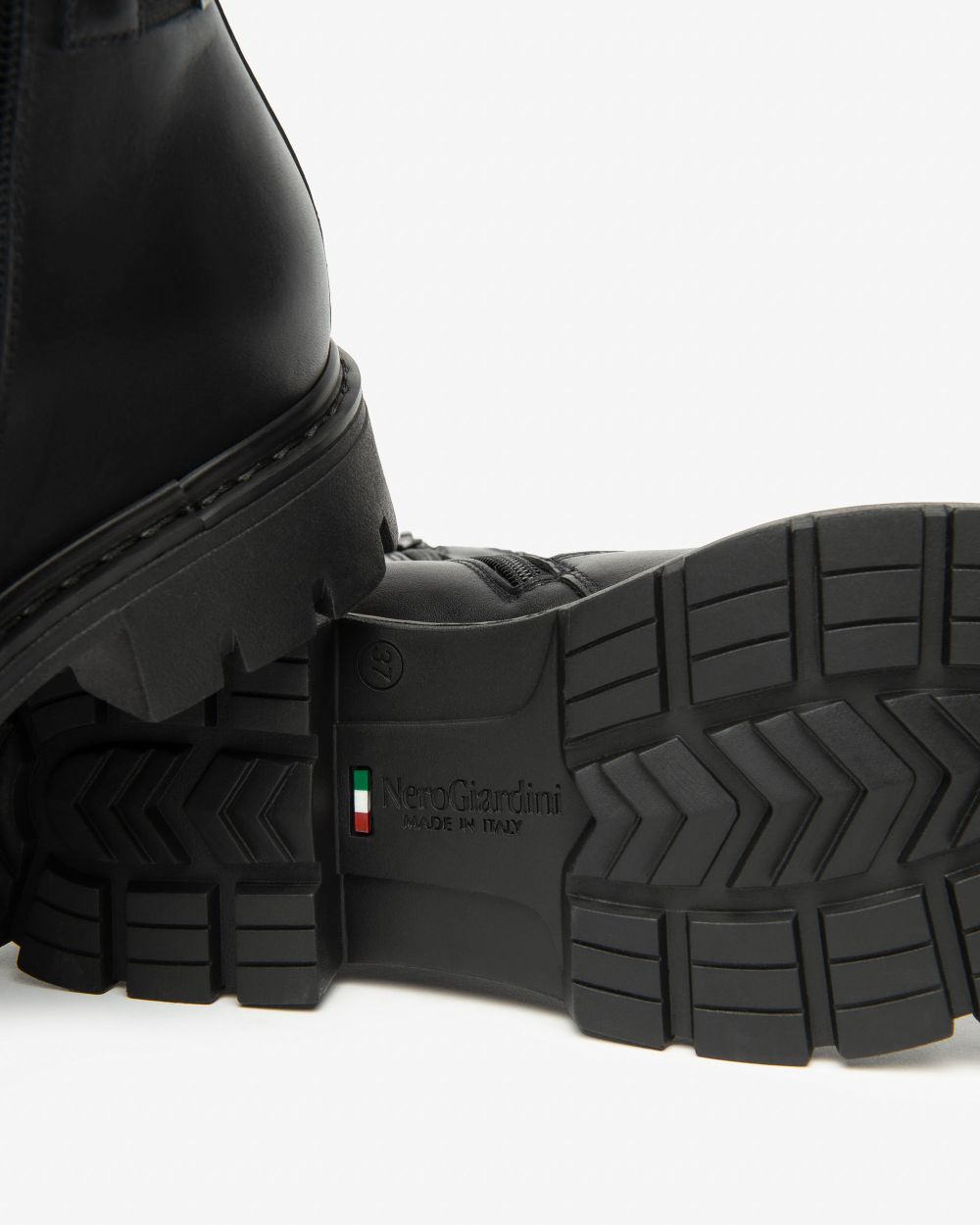 Stivaletti borchie laterali I514769D Nero