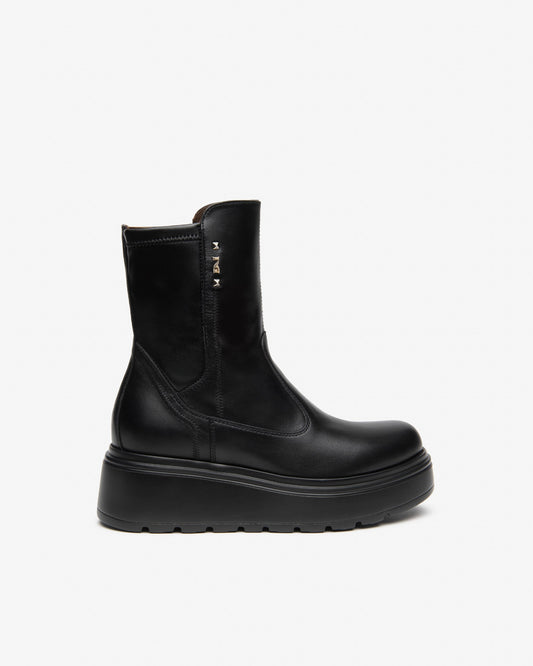 Stivaletti zeppa nero I618110D