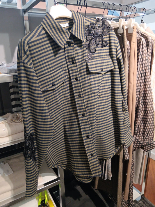 Camicia con patch C1190