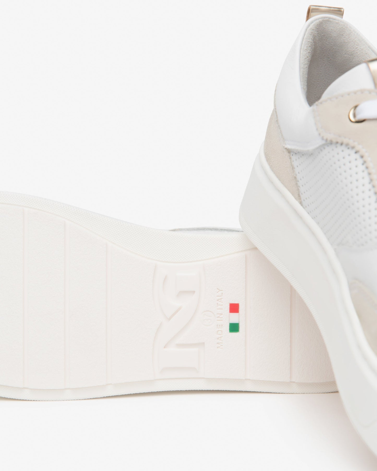 Sneakers in pelle e camoscio Bianco E615275D