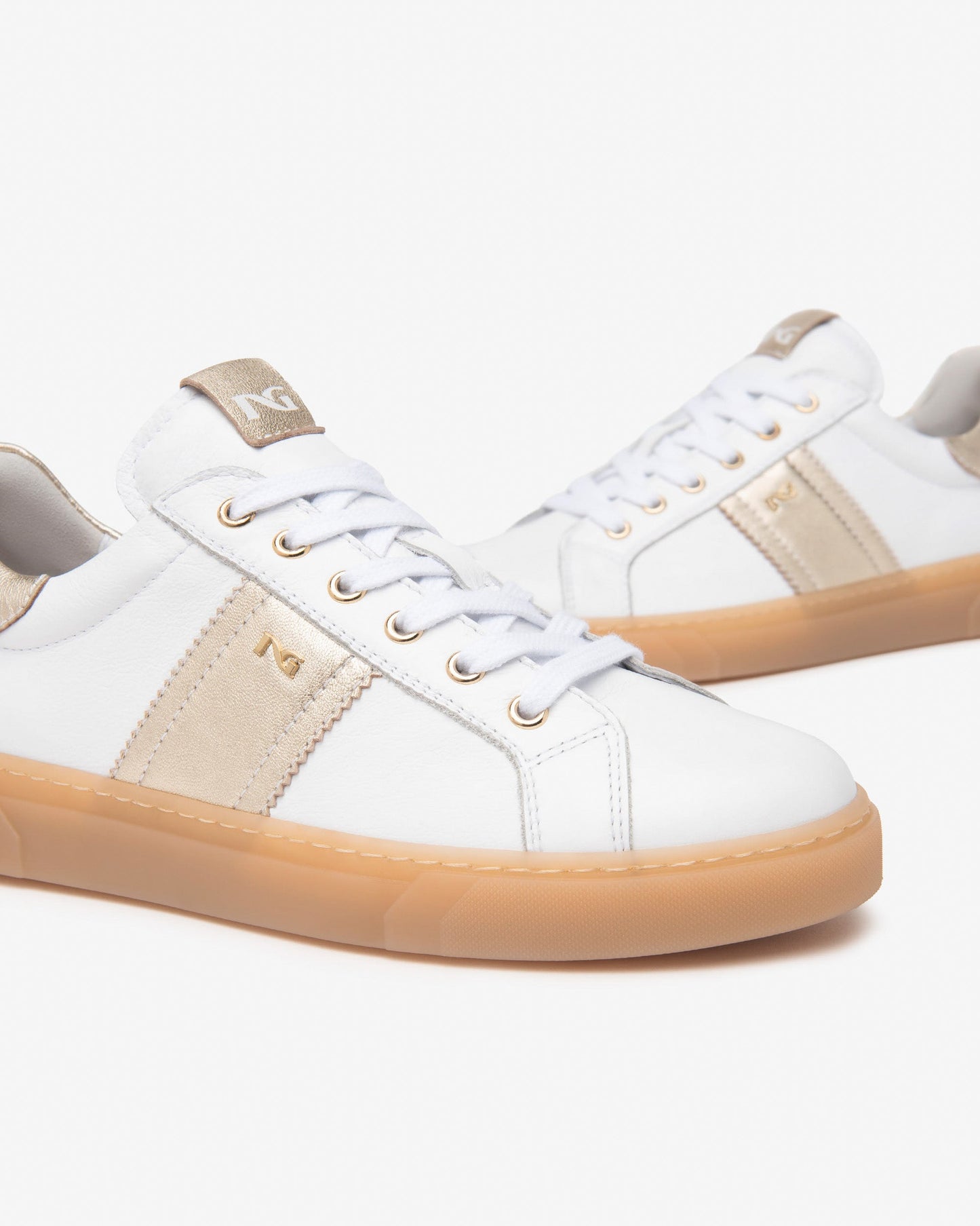 Sneakers in pelle bianca E513006D