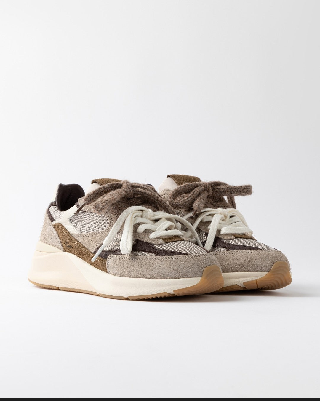 Sneaker in tessuto tecnico e suede Musa taupe