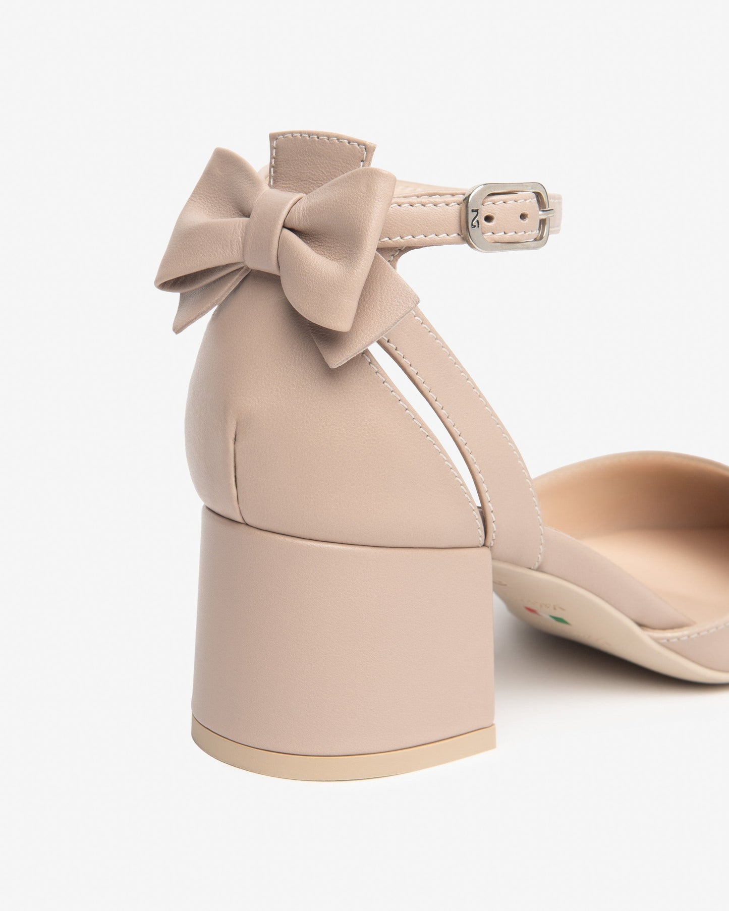 Scarpetta con cinturino e fiocchetto E612350D beige