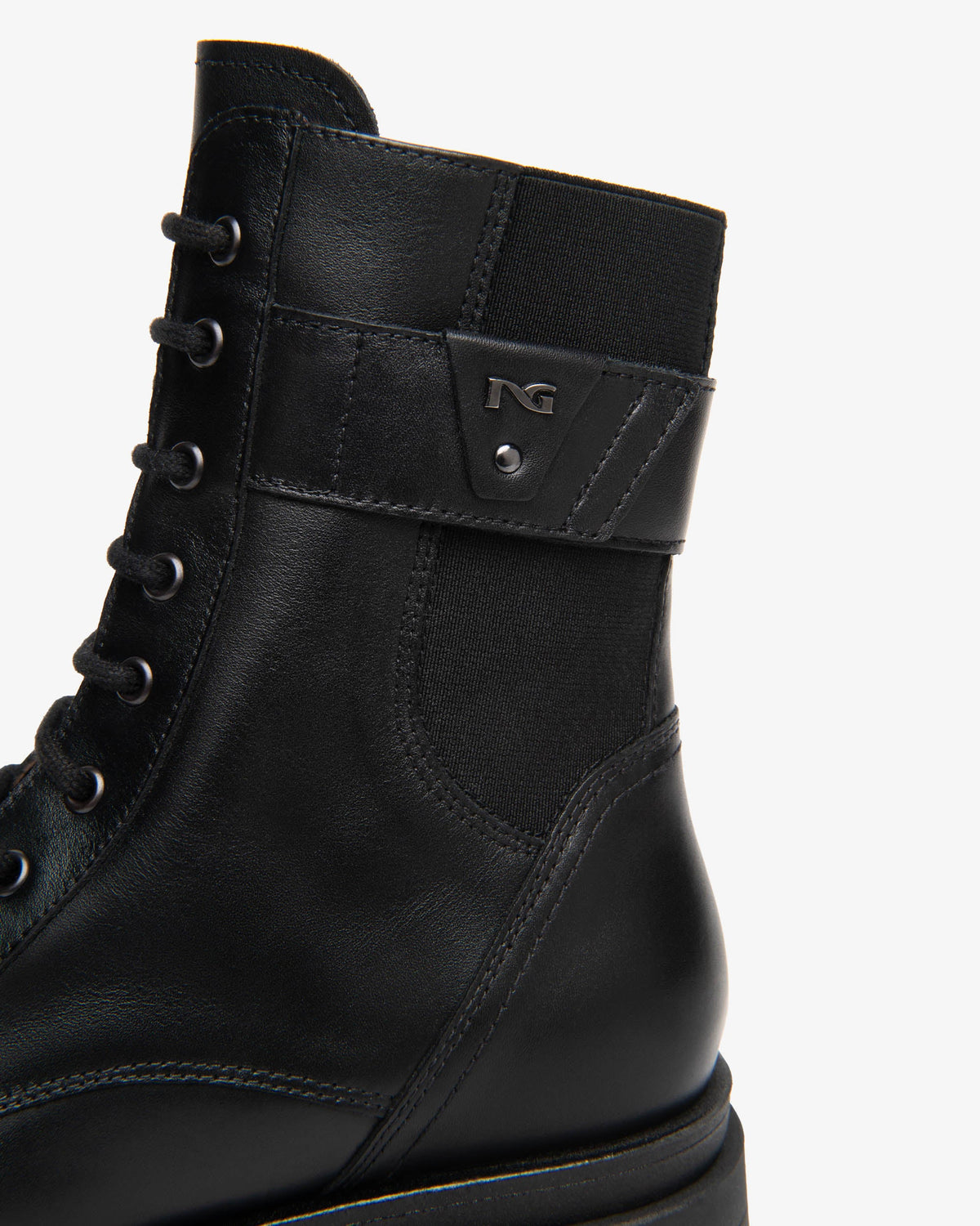 Anfibi in pelle I618070D