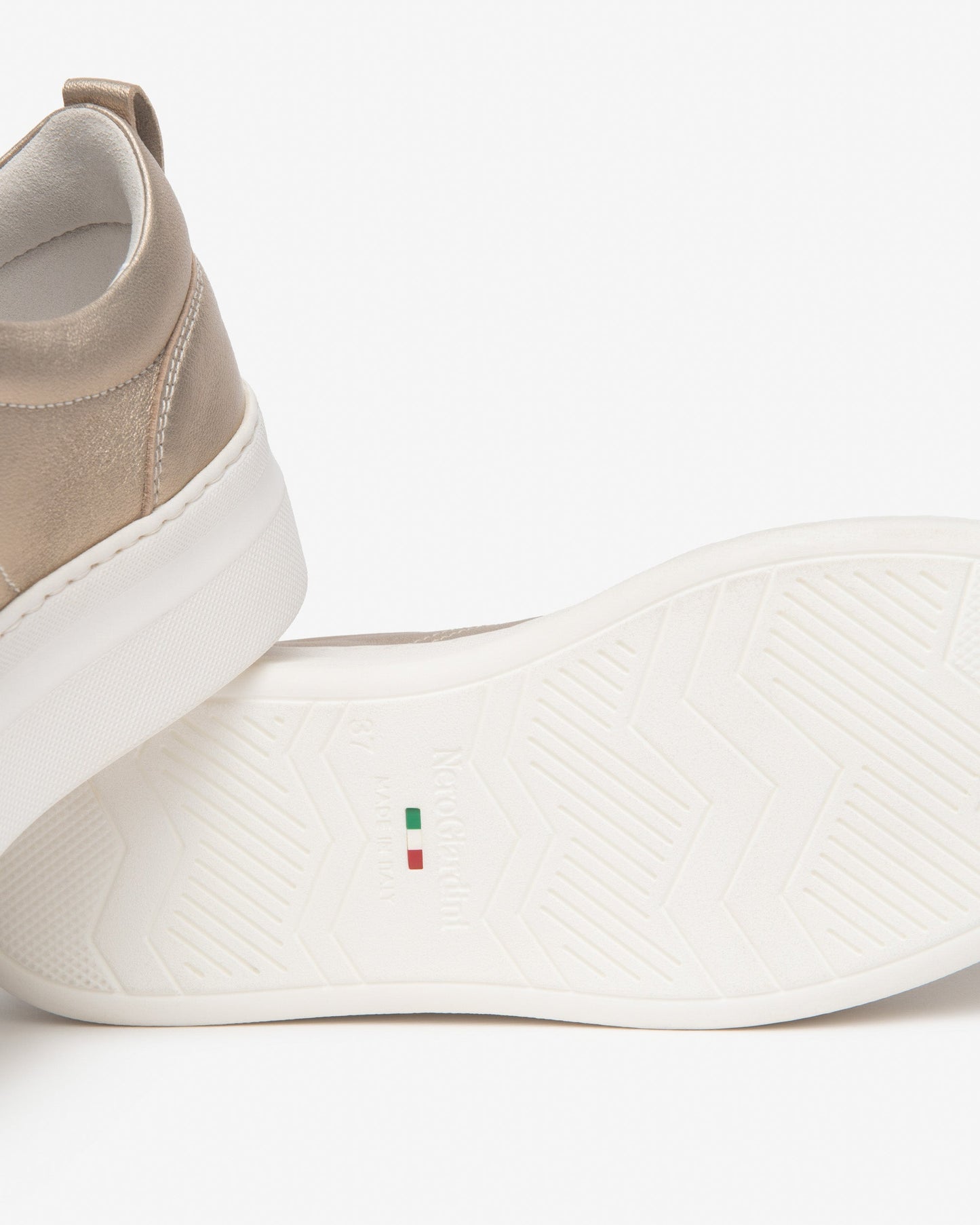 Sneakers in pelle Platino E615312D
