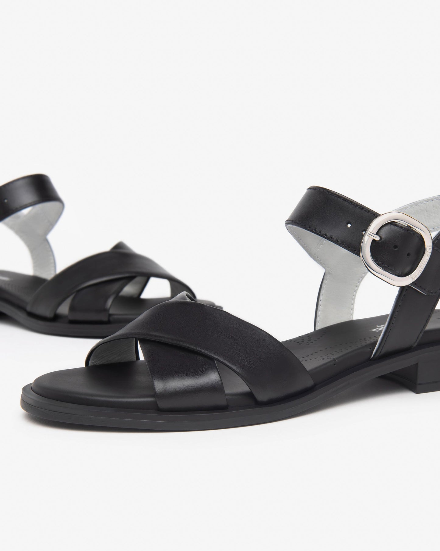 Sandali in pelle Nero E513400D