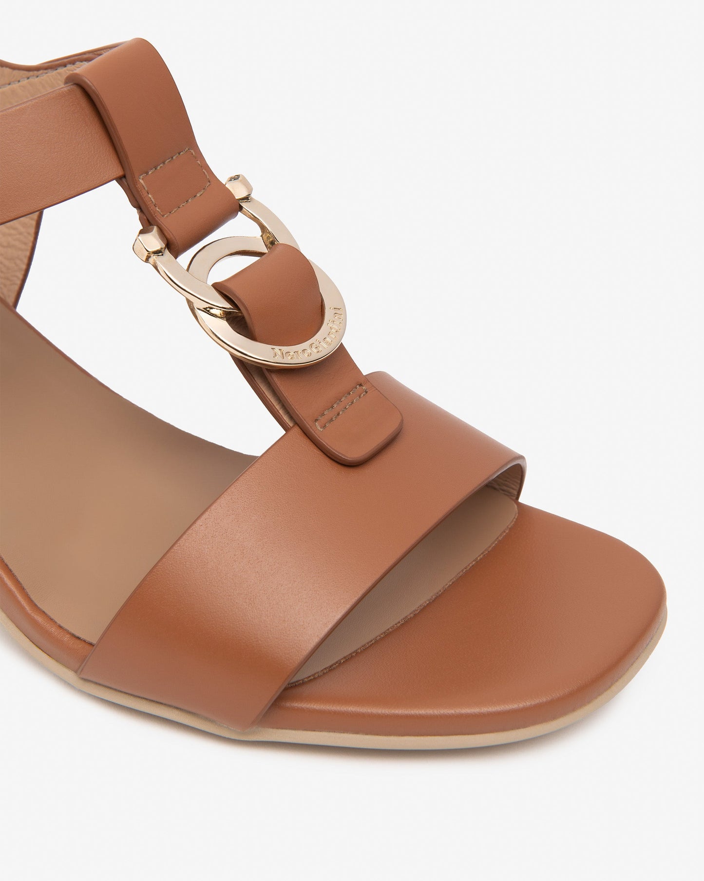 Sandali in pelle Cognac E615870D T.5,5cm