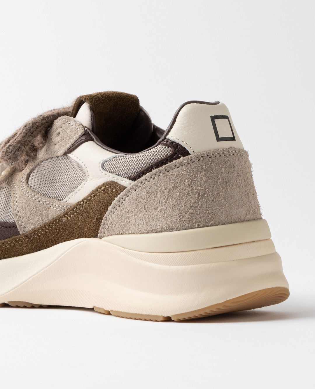 Sneaker in tessuto tecnico e suede Musa taupe