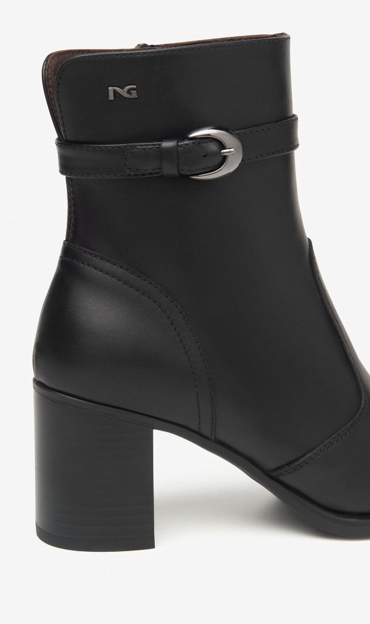 Tronchetto in pelle T70 nero I513850D