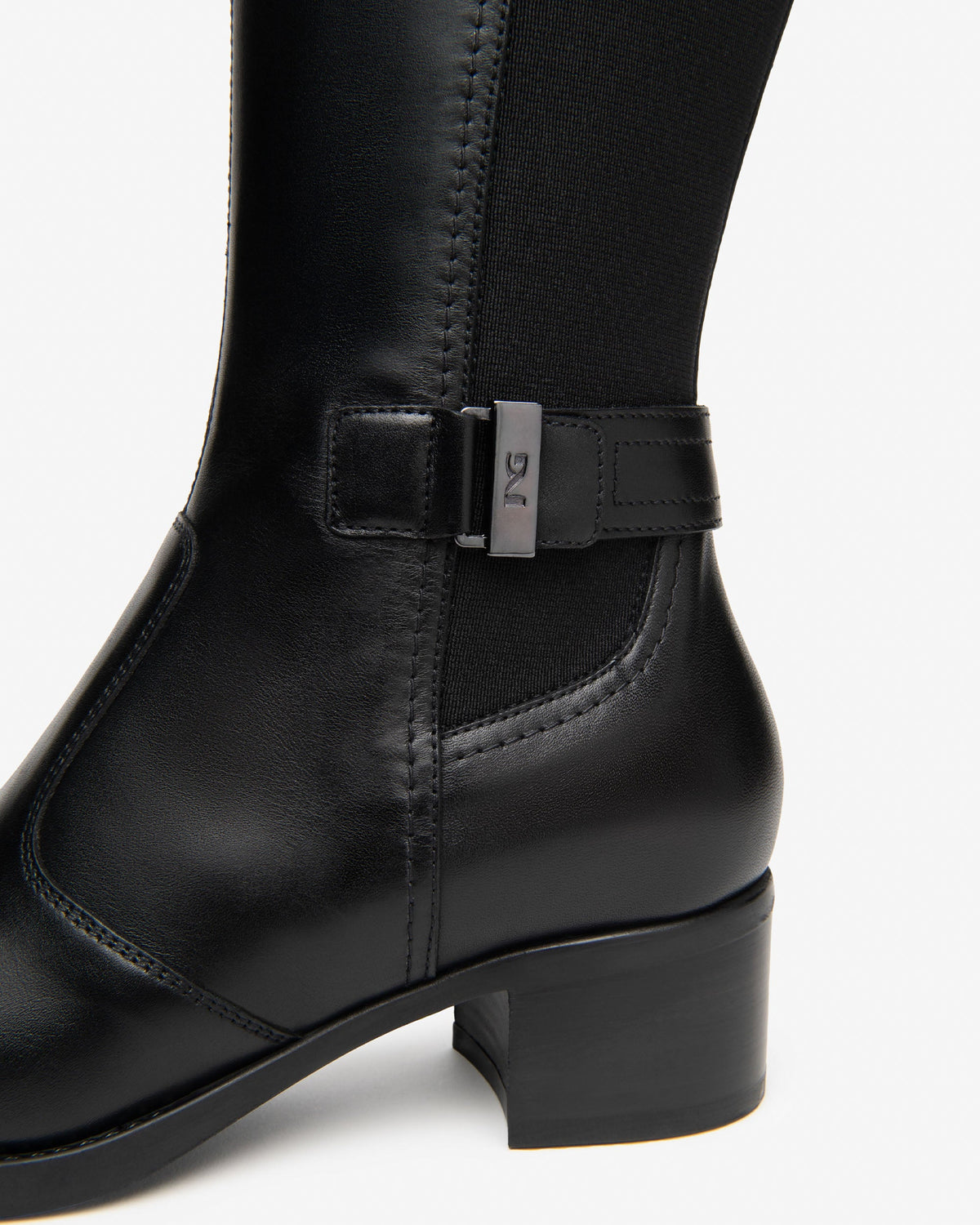Stivali con elastico pelle nero  I617900D