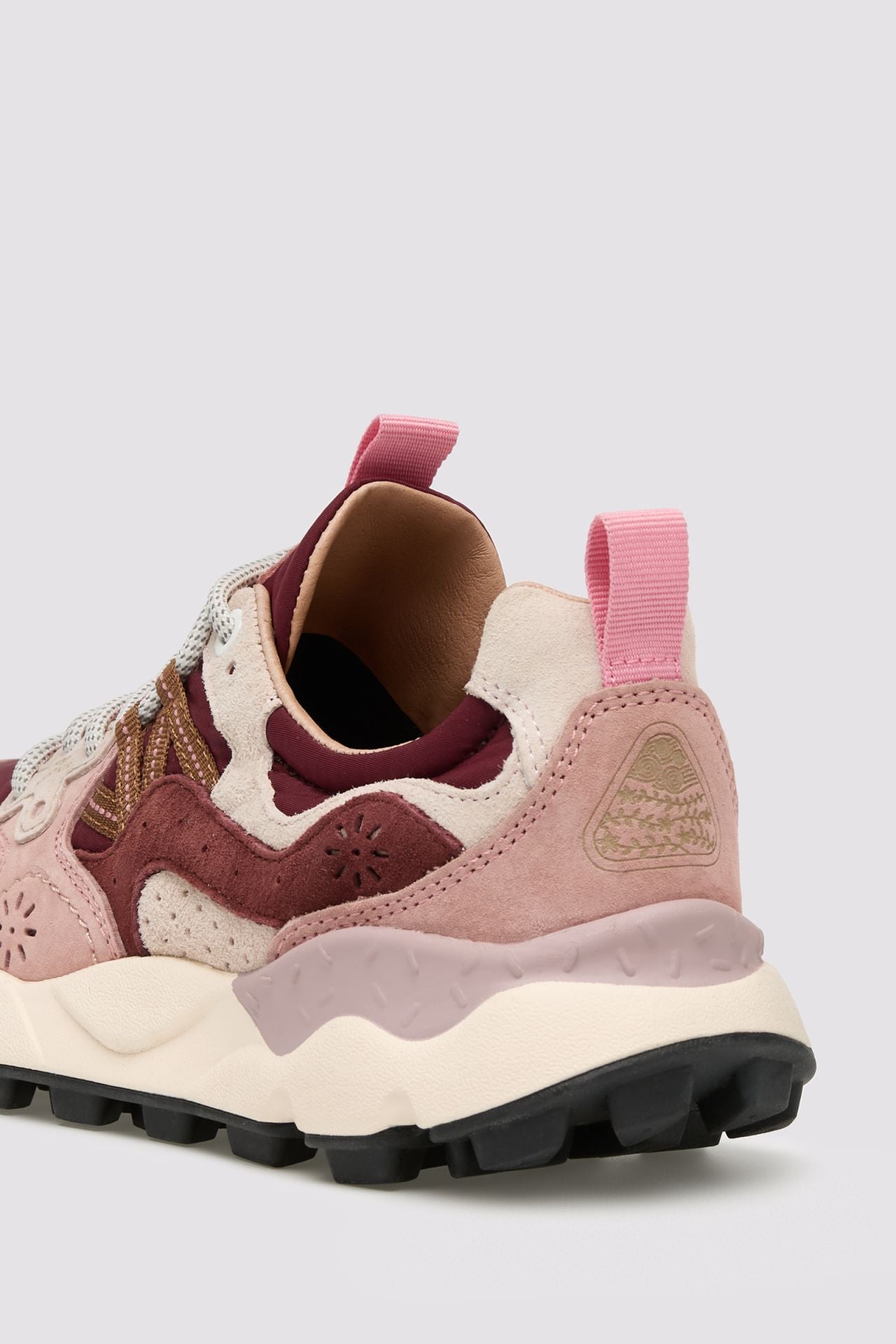 Yamano 3 Woman Rosa