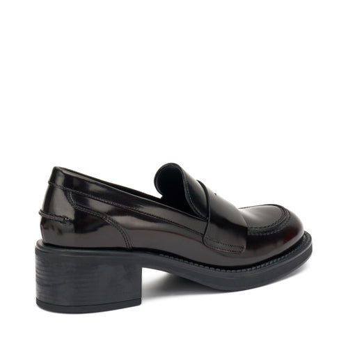Mocassini con tacco in pelle lucida Bordeaux