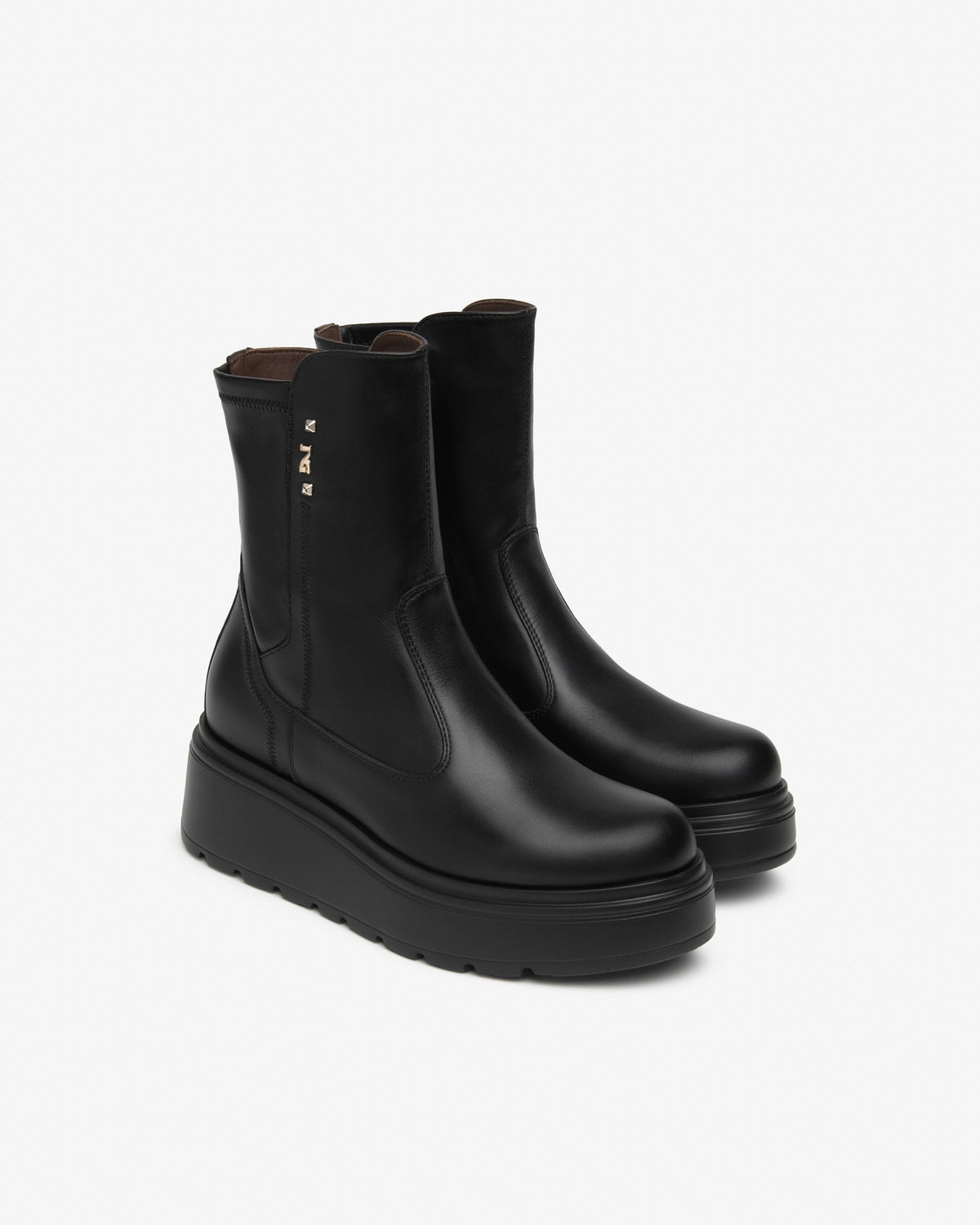 Stivaletti zeppa nero I618110D