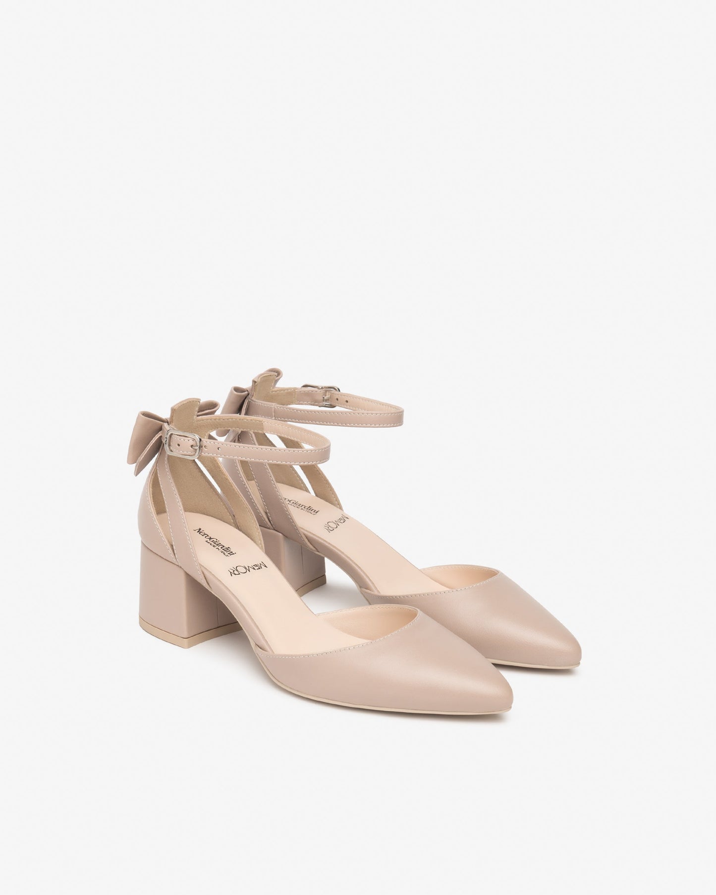 Scarpetta con cinturino e fiocchetto E612350D beige