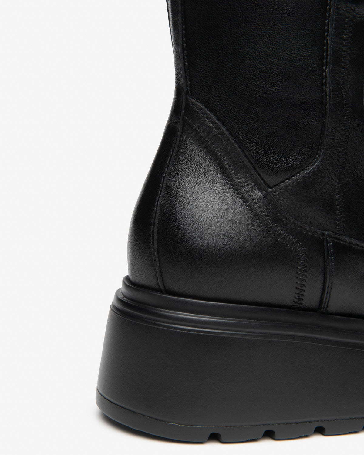 Stivaletti zeppa nero I618110D